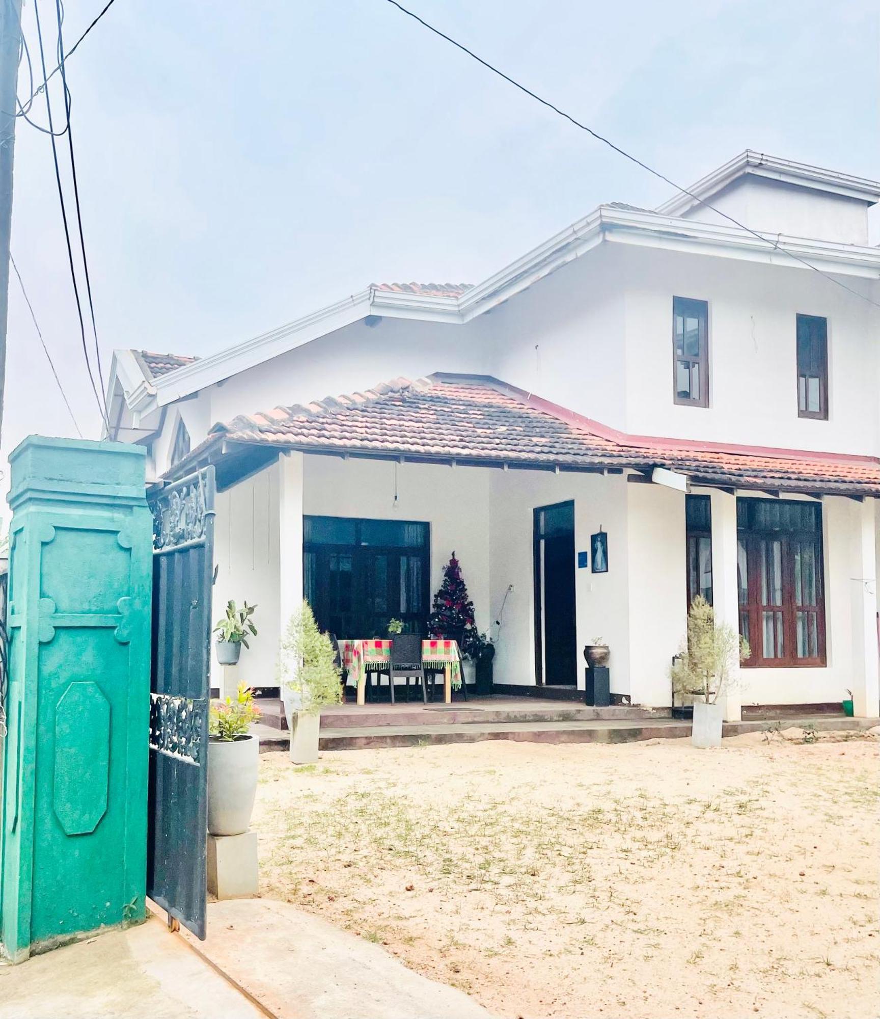 Sebastian Family Villa Negombo Exterior foto